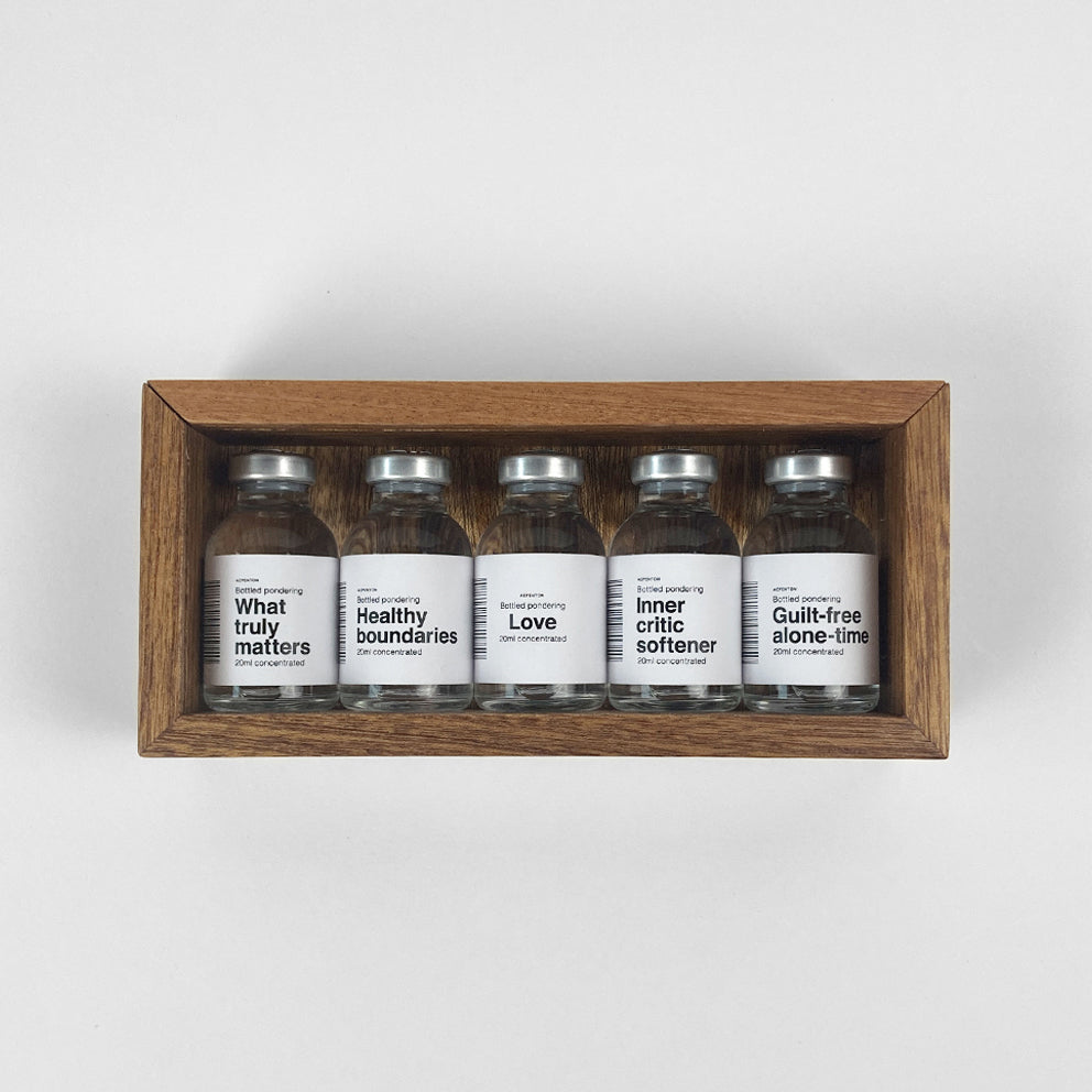 Mahogany wood display for 5 bottles